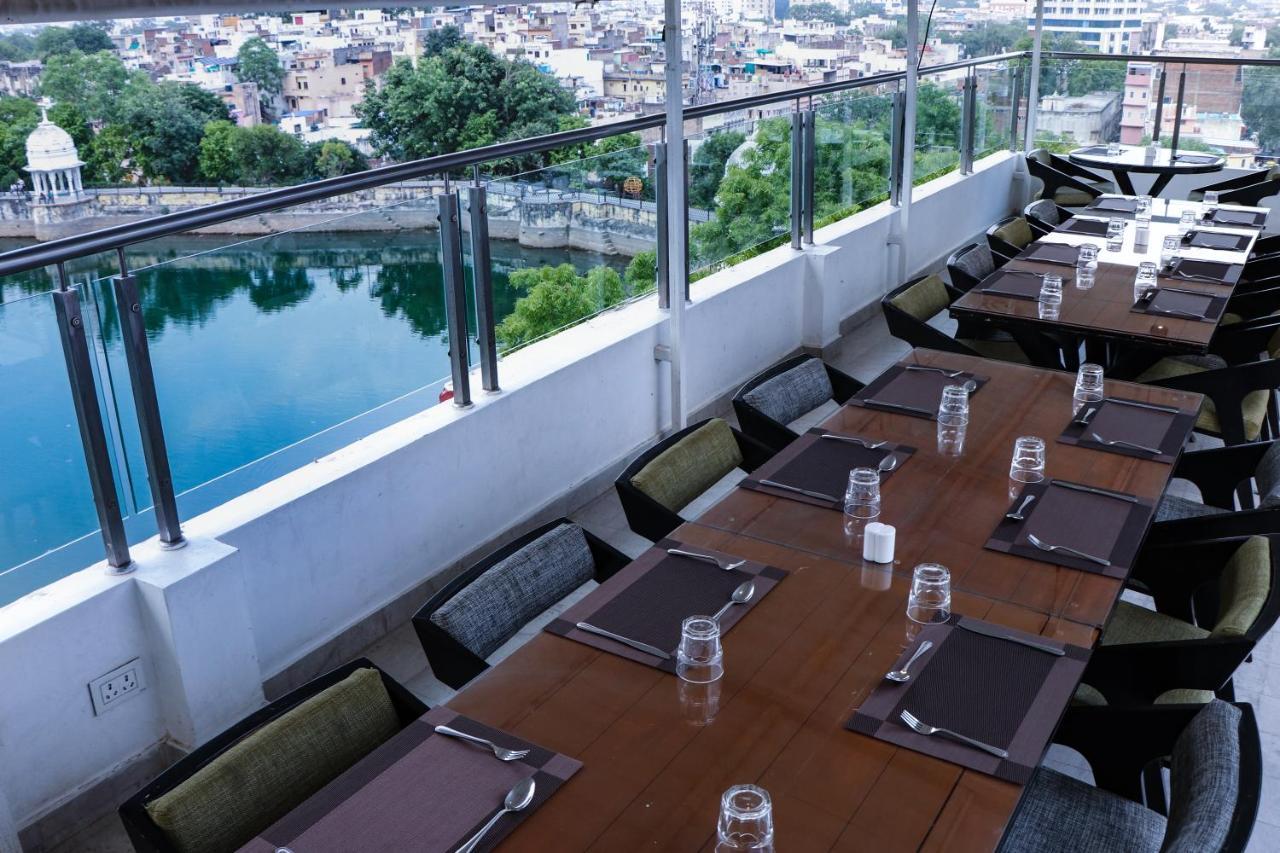 Rajdarshan - A Lake View Hotel In Удайпур Екстериор снимка