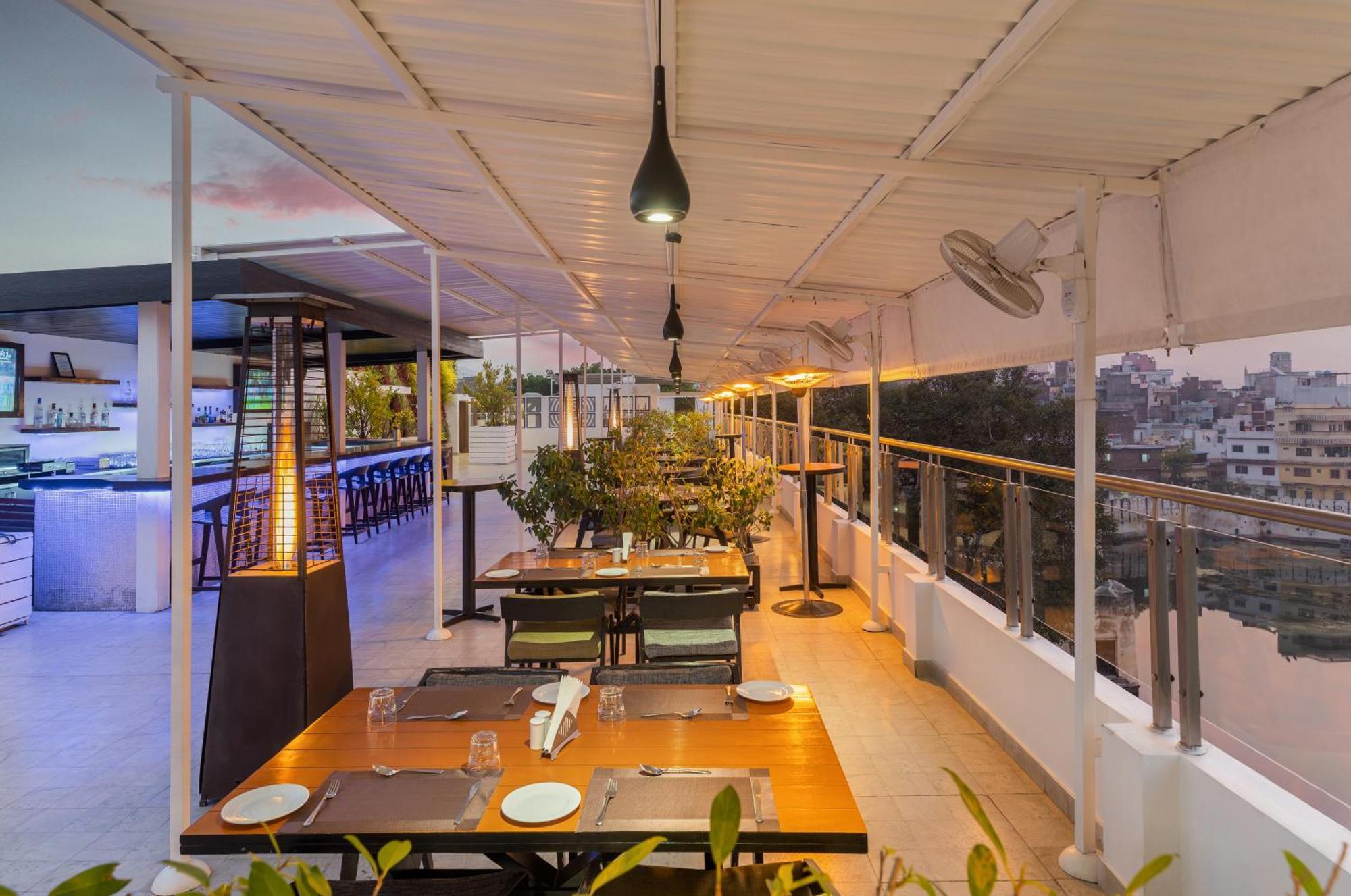 Rajdarshan - A Lake View Hotel In Удайпур Екстериор снимка
